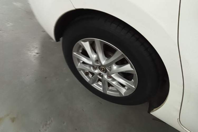 Used Mazda 3 Axela 2016 Sedan 1.5L Automatic Comfort Model Exterior 2