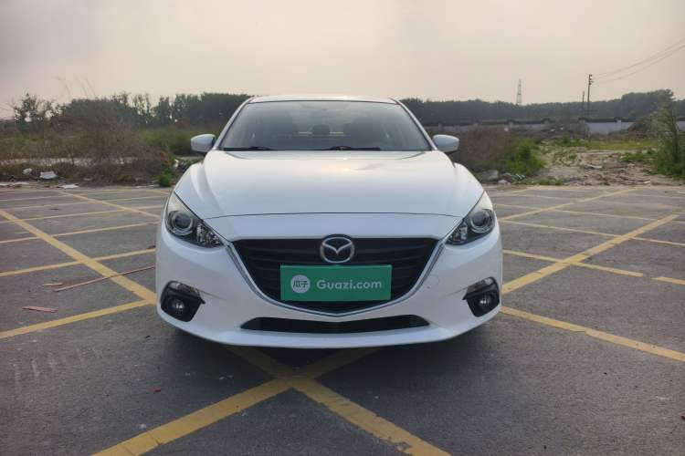 Used Mazda 3 Axela 2016 Sedan 1.5L Manual Comfort Model Exterior 2