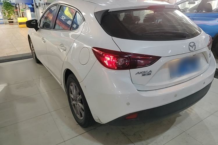 Used Mazda 3 Axela 2016 Hatchback 1.5L Automatic Comfort Model Exterior 2