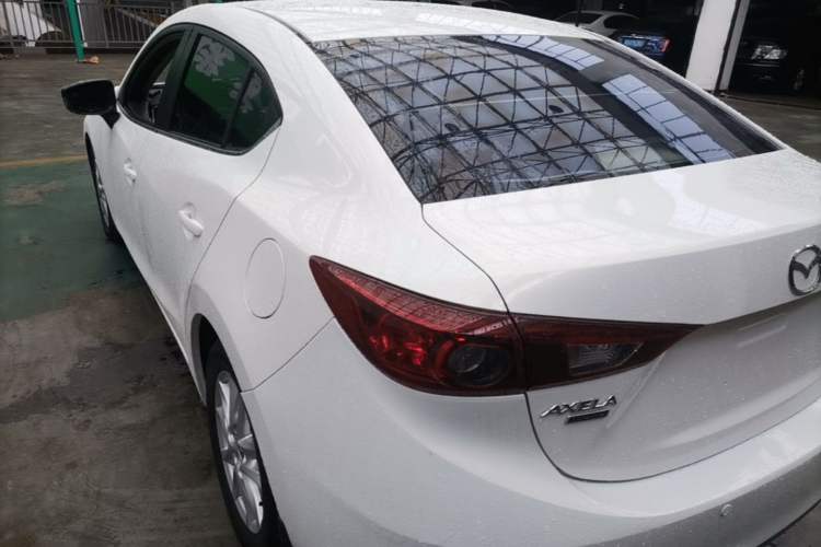 Used Mazda 3 Axela 2016 Sedan 1.5L Manual Comfort Model Exterior 2