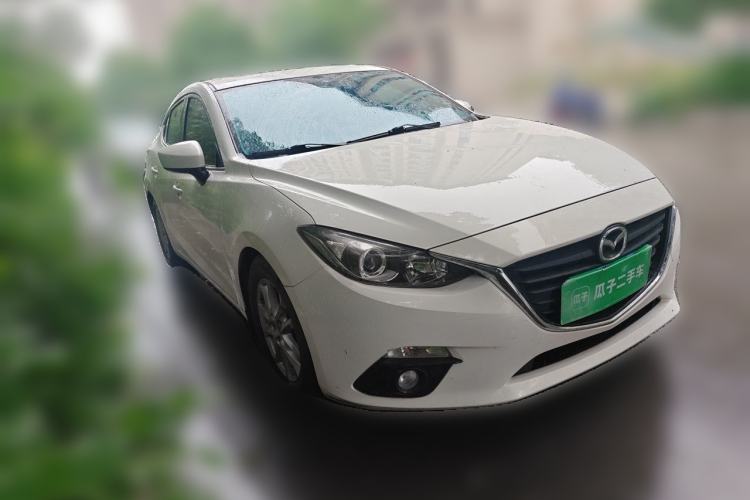 Used Mazda 3 Axela 2016 Sedan 1.5L Automatic Luxury Model Exterior 2
