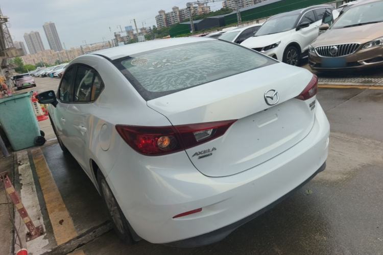 Used Mazda 3 Axela 2016 Sedan 1.5L Automatic Luxury Model Exterior 2