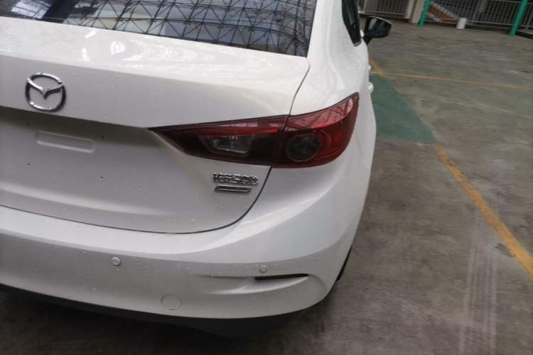 Used Mazda 3 Axela 2016 Sedan 1.5L Manual Comfort Model Exterior 3