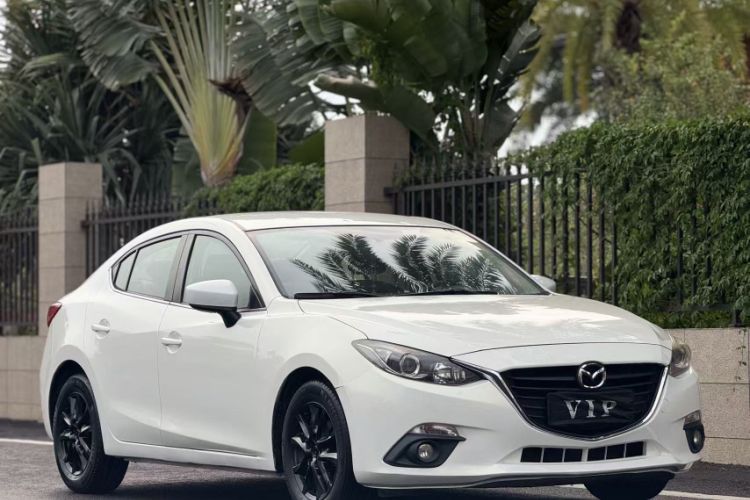 Used Mazda 3 Axela 2016 Sedan 1.5L Automatic Comfort Model Exterior 3