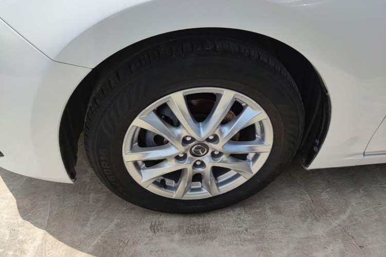 Used Mazda 3 Axela 2016 Sedan 1.5L Automatic Comfort Model Exterior 4