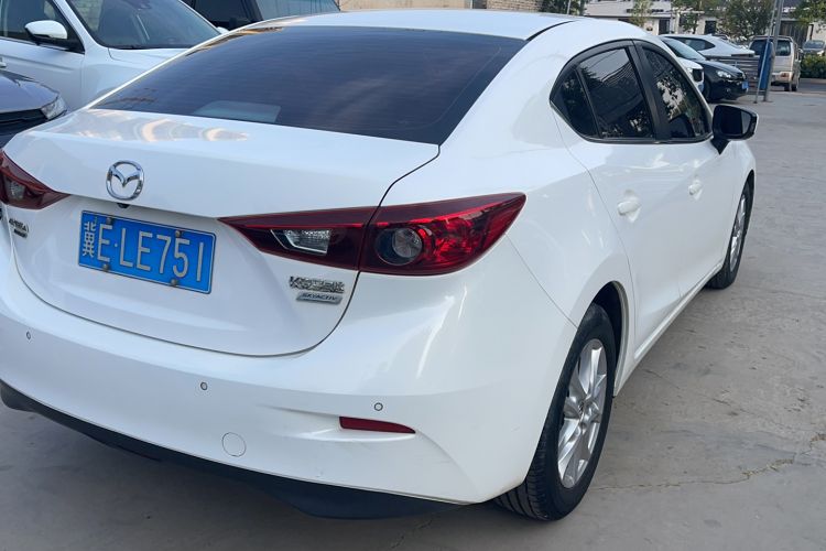 Used Mazda 3 Axela 2016 Sedan 1.5L Automatic Luxury Model Exterior 4