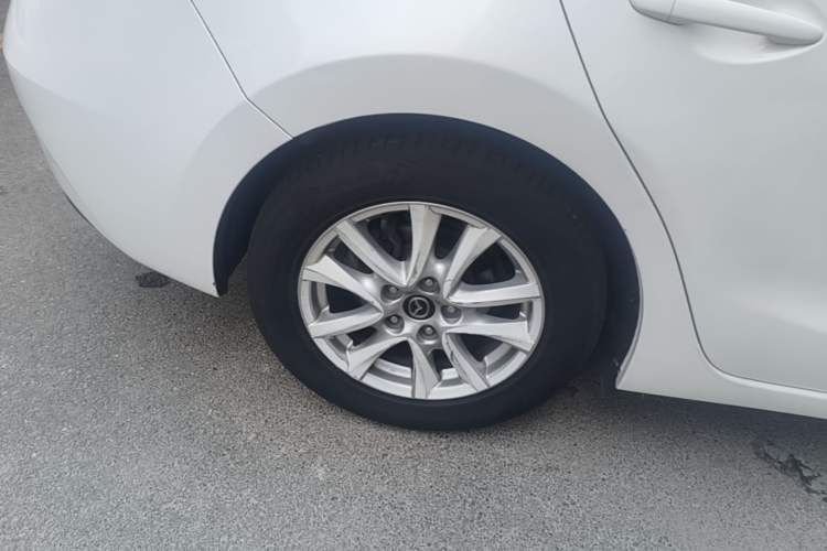 Used Mazda 3 Axela 2016 Sedan 1.5L Automatic Comfort Model Exterior 5