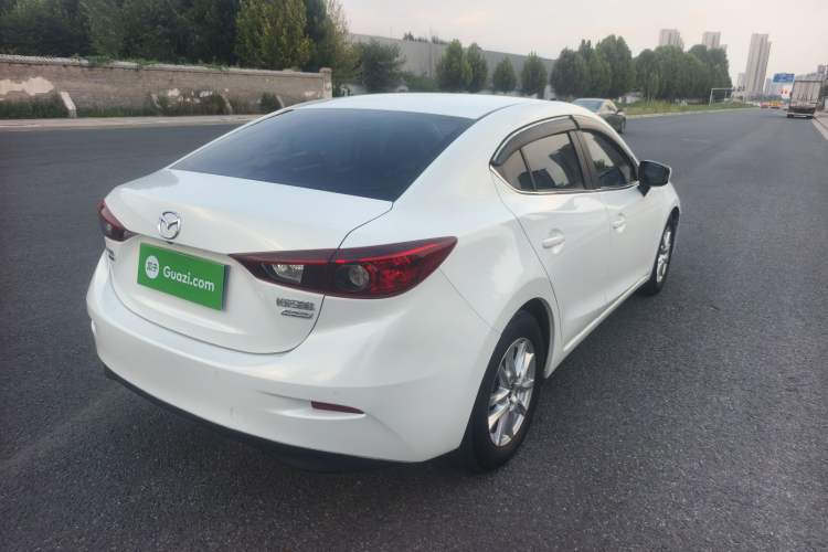 Used Mazda 3 Axela 2016 Sedan 1.5L Automatic Luxury Model Exterior 7