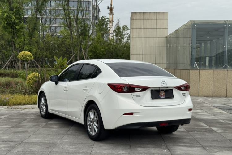 Used Mazda 3 Axela 2016 Sedan 1.5L Manual Comfort Model Exterior 8