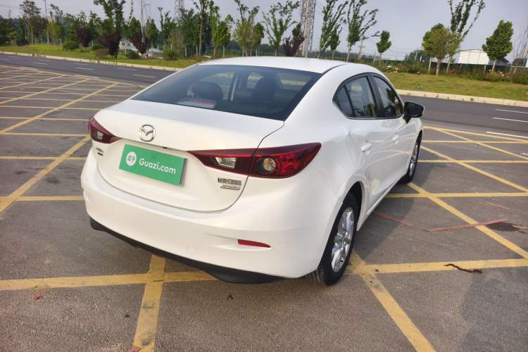 Used Mazda 3 Axela 2016 Sedan 1.5L Manual Comfort Model Exterior 8