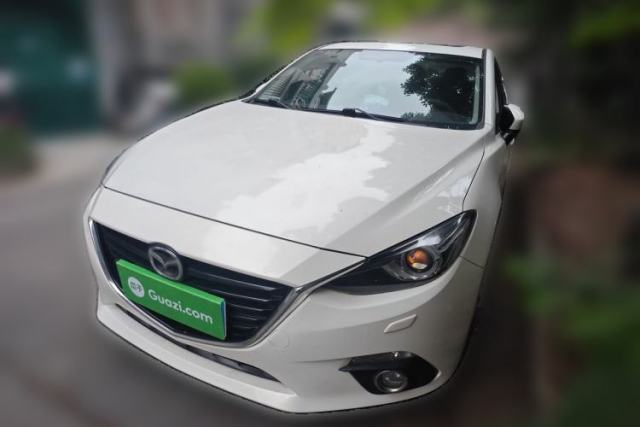 Used Mazda 3 Axela 2016 Sedan 2.0L Automatic Flagship Model
