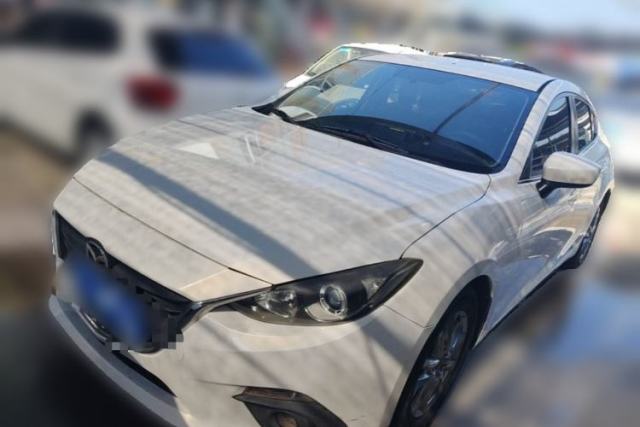 Used Mazda 3 Axela 2016 Sedan 1.5L Automatic Comfort Model