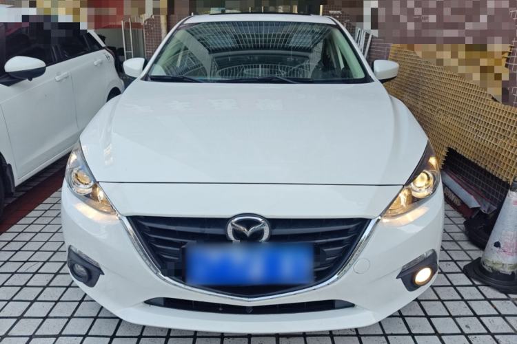 Used Mazda 3 Axela 2016 Sedan 1.5L Automatic Luxury Model Front