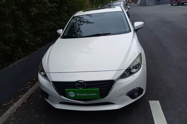 Used Mazda 3 Axela 2016 Sedan 1.5L Automatic Luxury Model Front