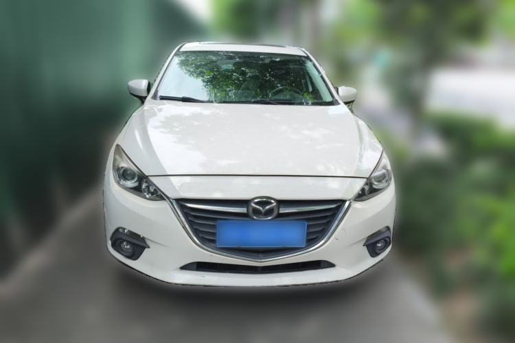 Used Mazda 3 Axela 2016 Sedan 1.5L Automatic Luxury Model Front