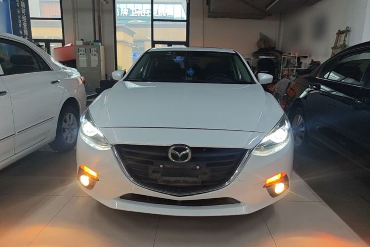 Used Mazda 3 Axela 2016 Sedan 1.5L Manual Luxury Model Front