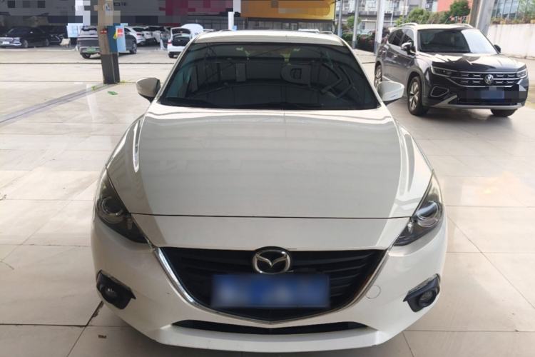 Used Mazda 3 Axela 2016 Sedan 1.5L Manual Luxury Model Front
