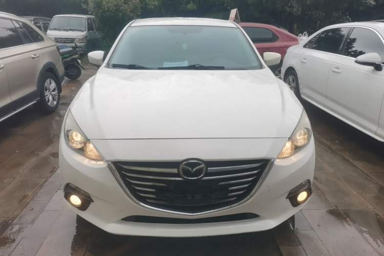 Used Mazda 3 Axela 2016 Sedan 1.5L Automatic Comfort Model Front