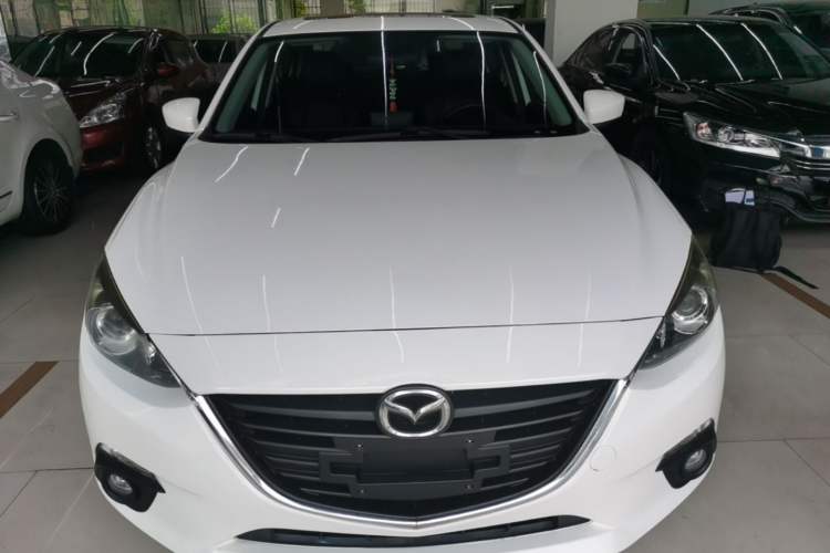 Used Mazda 3 Axela 2016 Sedan 1.5L Automatic Luxury Model Front