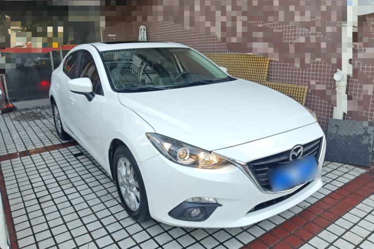 Used Mazda 3 Axela 2016 Sedan 1.5L Automatic Luxury Model Front Right 45 Deg
