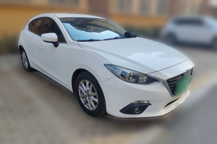 Used Mazda 3 Axela 2016 Hatchback 1.5L Automatic Comfort Model Front Right 45 Deg