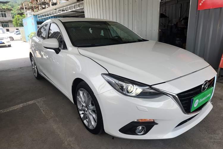 Used Mazda 3 Axela 2016 Sedan 2.0L Automatic Flagship Model Front Right 45 Deg