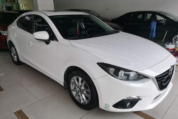 Used Mazda 3 Axela 2016 Sedan 1.5L Automatic Luxury Model Front Right 45 Deg