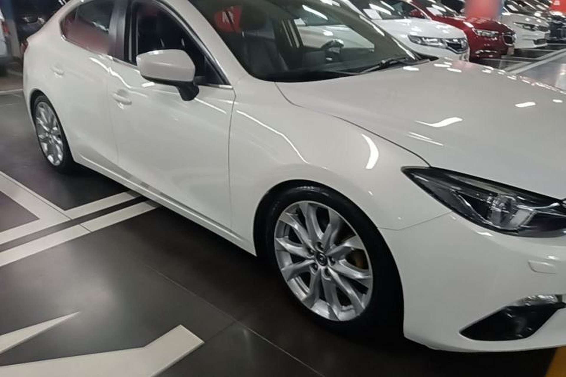 Used Mazda 3 Axela 2016 Sedan 2.0L Automatic Flagship Model Front Right 45 Deg