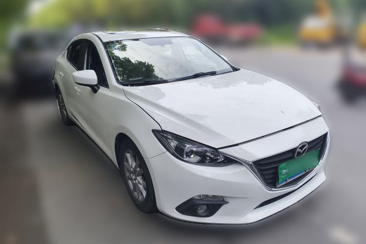 Used Mazda 3 Axela 2016 Sedan 1.5L Automatic Luxury Model Front Right 45 Deg