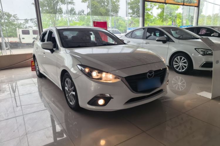 Used Mazda 3 Axela 2016 Sedan 1.5L Automatic Comfort Model Front Right 45 Deg
