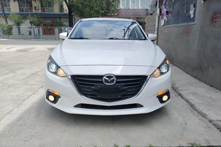 Used Mazda 3 Axela 2016 Sedan 1.5L Automatic Comfort Model Front