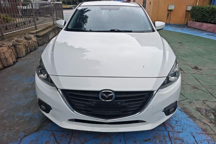 Used Mazda 3 Axela 2016 Sedan 1.5L Automatic Luxury Model Front