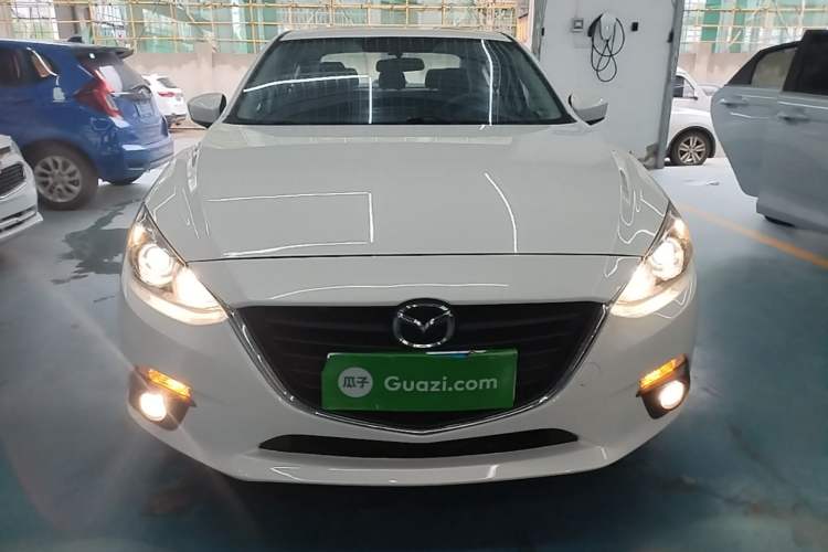 Used Mazda 3 Axela 2016 Sedan 1.5L Automatic Luxury Model Front