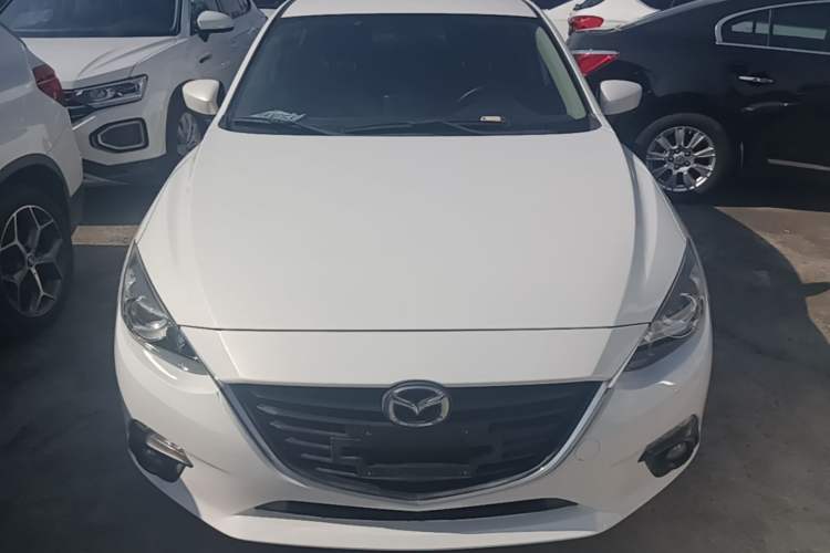 Used Mazda 3 Axela 2016 Sedan 1.5L Manual Comfort Model Front