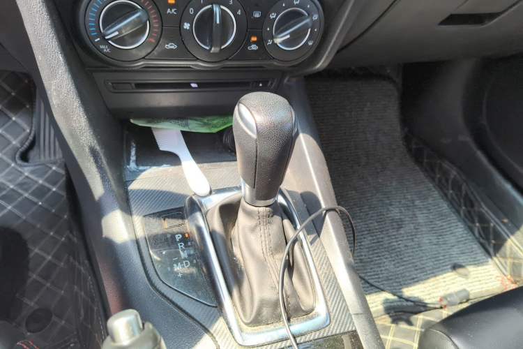 Used Mazda 3 Axela 2016 Sedan 1.5L Automatic Comfort Model Gear Lever