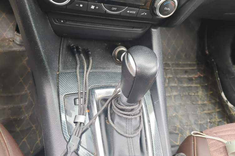 Used Mazda 3 Axela 2016 Sedan 1.5L Automatic Luxury Model Gear Lever