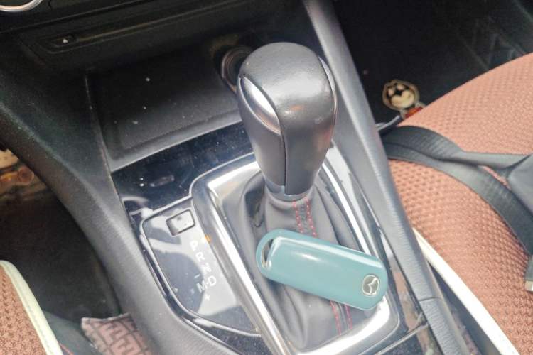 Used Mazda 3 Axela 2016 Sedan 2.0L Automatic Flagship Model Gear Lever