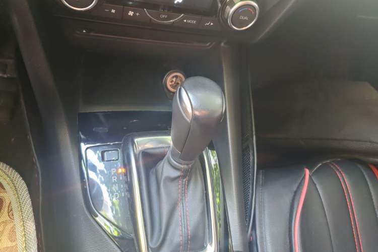 Used Mazda 3 Axela 2016 Sedan 2.0L Automatic Flagship Model Gear Lever