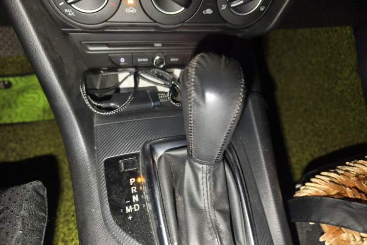 Used Mazda 3 Axela 2016 Sedan 1.5L Automatic Comfort Model Gear Lever