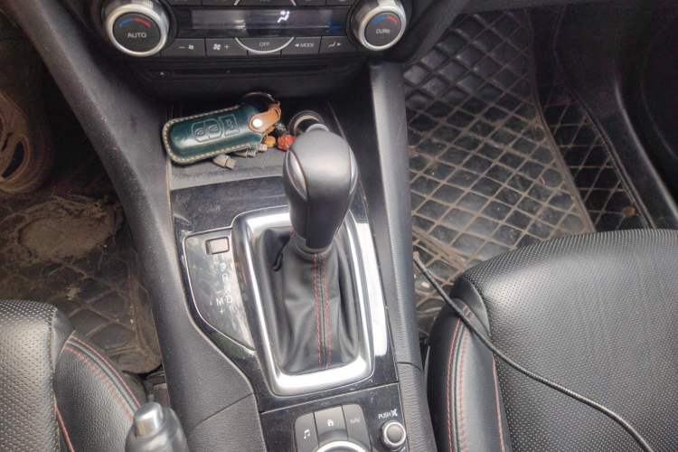 Used Mazda 3 Axela 2016 Sedan 2.0L Automatic Flagship Model Gear Lever