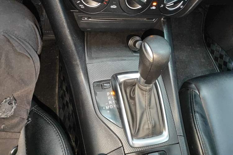 Used Mazda 3 Axela 2016 Sedan 1.5L Automatic Comfort Model Gear Lever