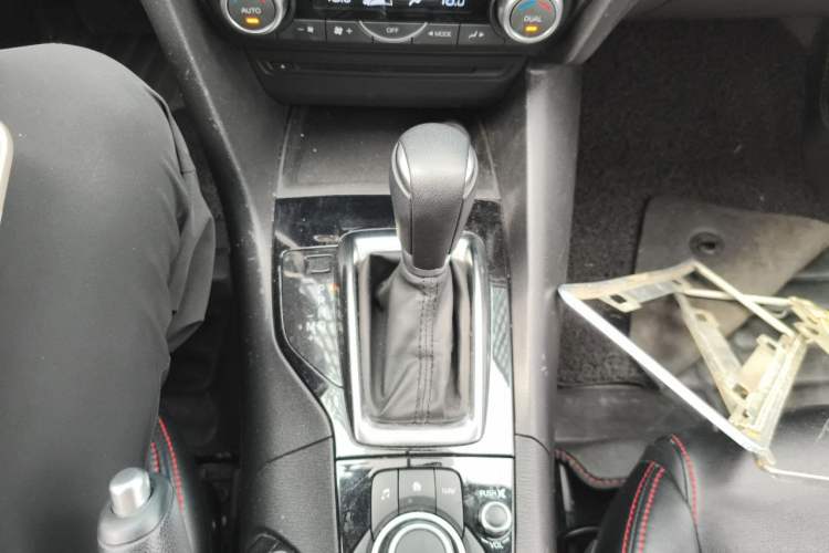 Used Mazda 3 Axela 2016 Hatchback 1.5L Automatic Luxury Model Gear Lever