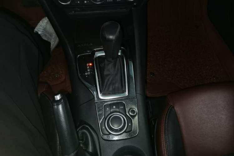 Used Mazda 3 Axela 2016 Sedan 1.5L Automatic Luxury Model Gear Lever