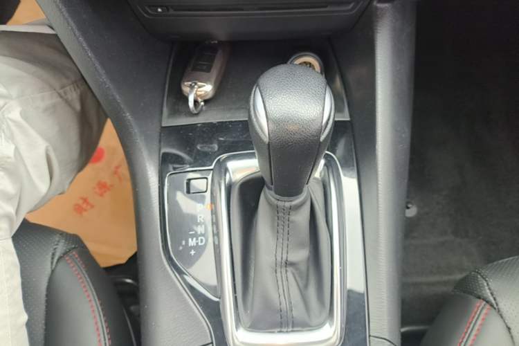 Used Mazda 3 Axela 2016 Sedan 1.5L Automatic Luxury Model Gear Lever