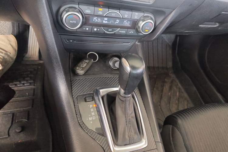 Used Mazda 3 Axela 2016 Sedan 1.5L Automatic Luxury Model Gear Lever