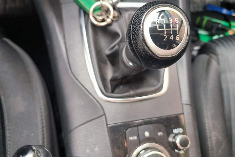 Used Mazda 3 Axela 2016 Sedan 1.5L Manual Comfort Model Gear Lever