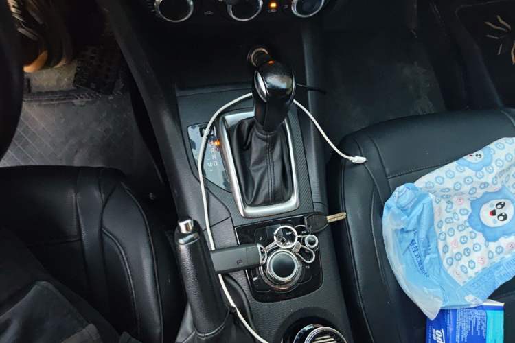 Used Mazda 3 Axela 2016 Hatchback 1.5L Automatic Comfort Model Gear Lever