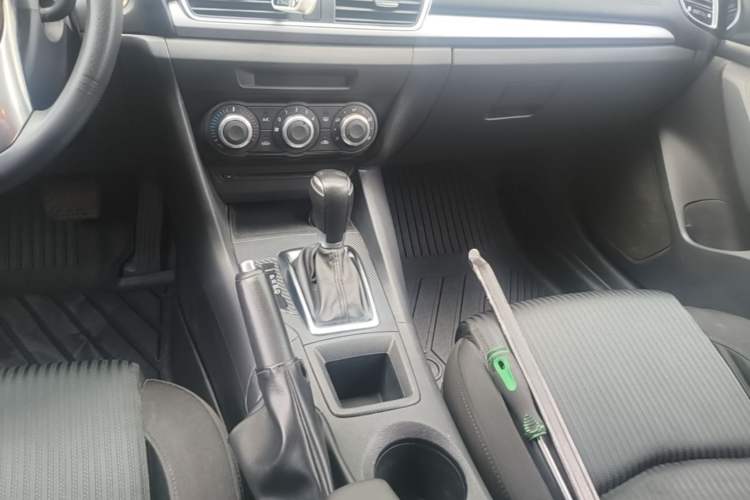 Used Mazda 3 Axela 2016 Sedan 1.5L Automatic Comfort Model Gear Lever