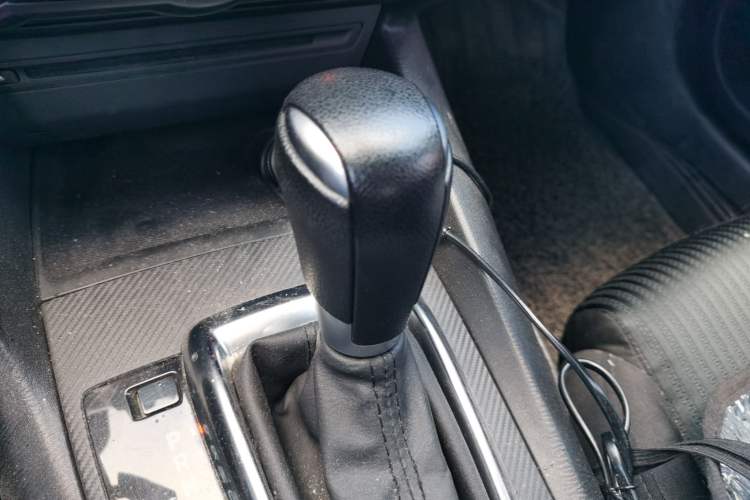 Used Mazda 3 Axela 2016 Sedan 1.5L Automatic Comfort Model Gear Lever