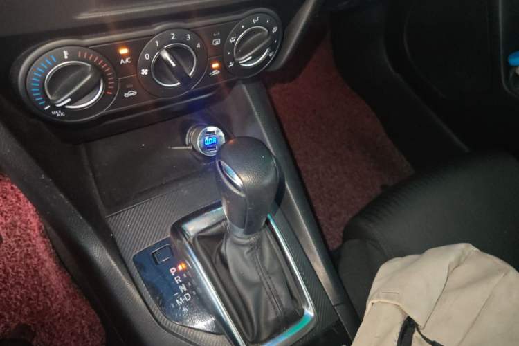 Used Mazda 3 Axela 2016 Sedan 1.5L Automatic Comfort Model Gear Lever